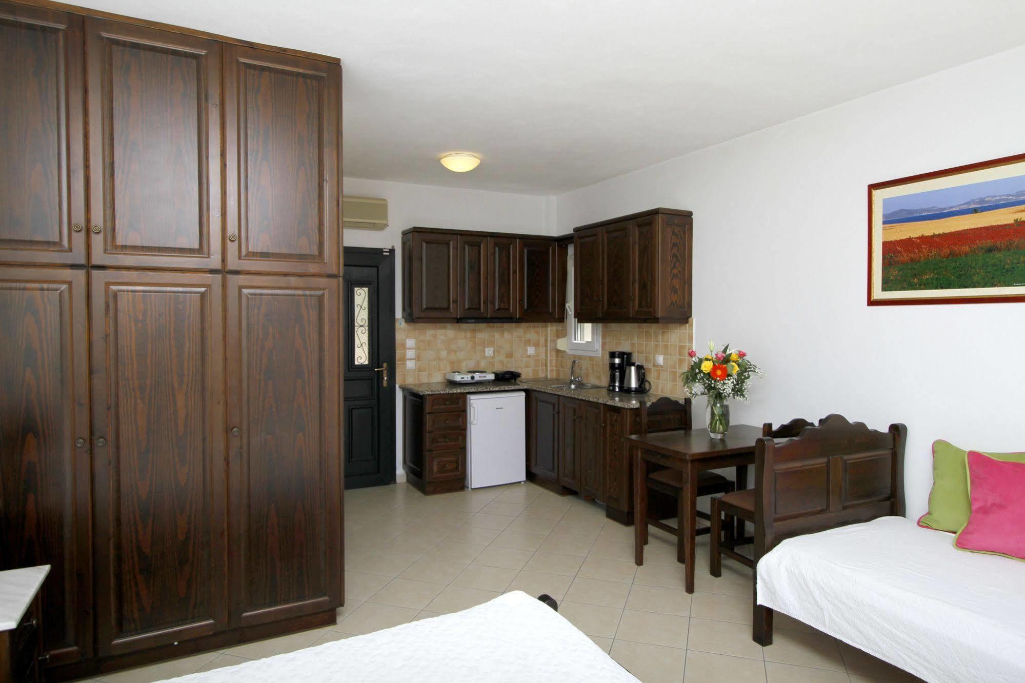 Amygdalies Apartments Myrina Luaran gambar