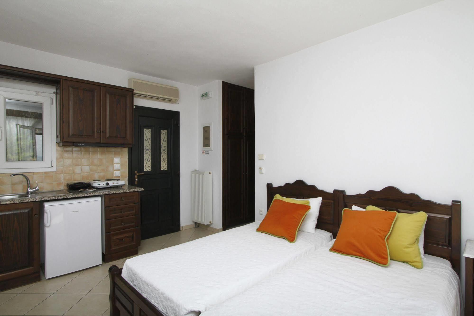 Amygdalies Apartments Myrina Luaran gambar